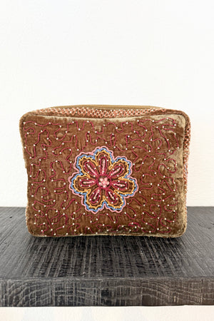 V.DE.VINSTER Velvet Necessaire oder Clutch oliv