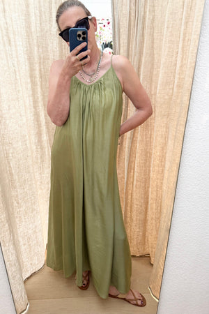 AYRE Trägerviscosekleid "LEXANE" olive