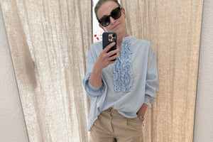 SOSUE Baumwollbluse Ruffle "Bruna" light blue