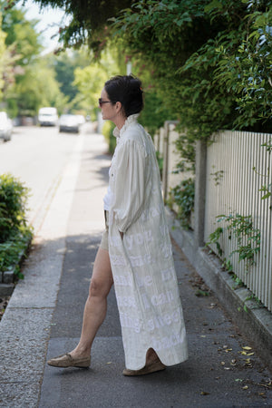 KARIEN BELLE Kimono Kleid "POETRY"off-white