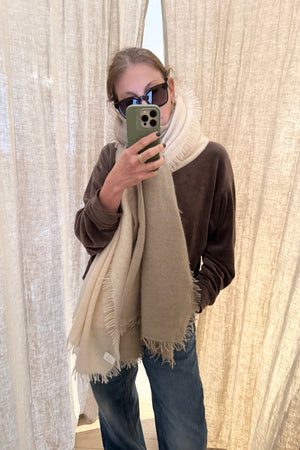 VON GOAT Cashmere Schal "TyeDye" beige/sand