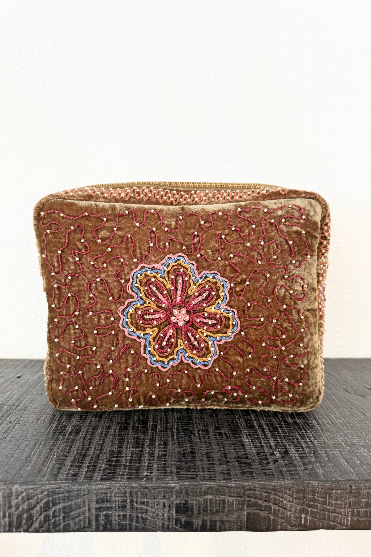 V.DE.VINSTER Velvet Necessaire oder Clutch oliv