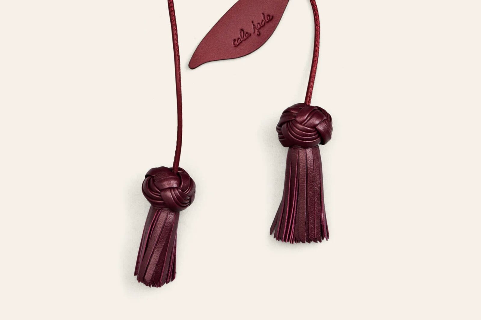 CALAJADE Ledercharm "FLOWER" merlot