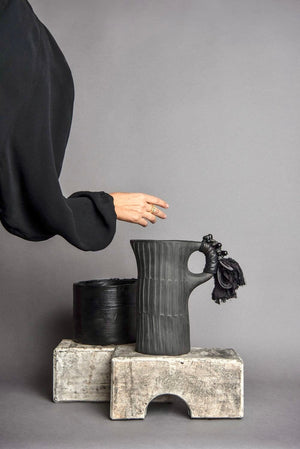ANNA WESTERLUND Krug - Vase schwarz