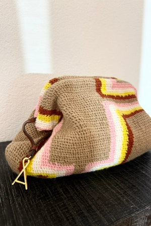 AMONG EQUALS Clutch sand/yellow/off-white