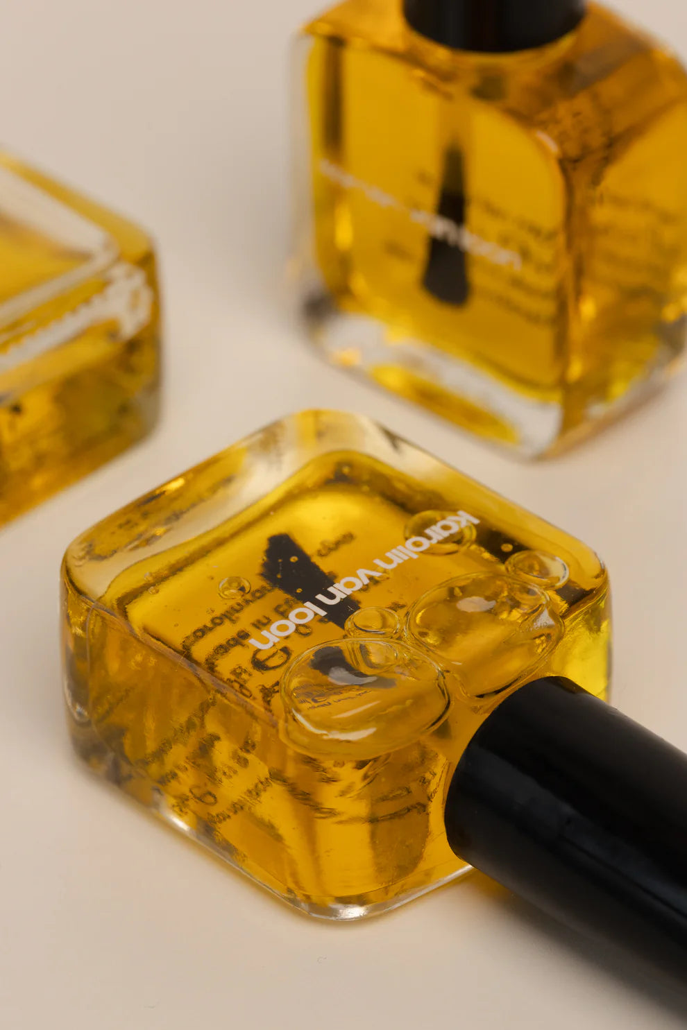 KAROLIN VAN LOON "27" Nail Nectar