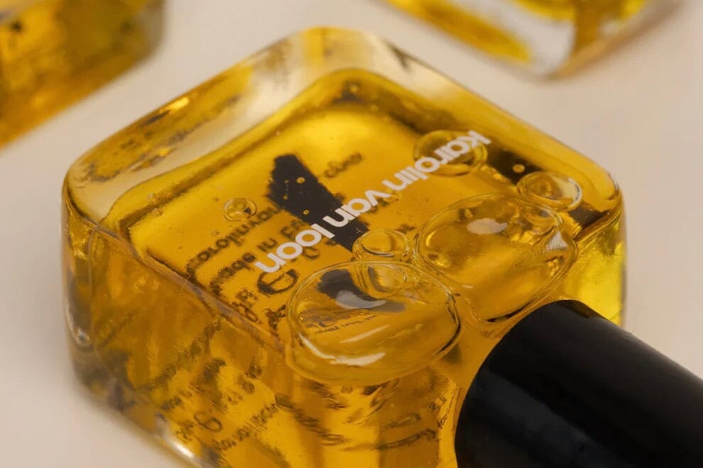 KAROLIN VAN LOON "27" Nail Nectar