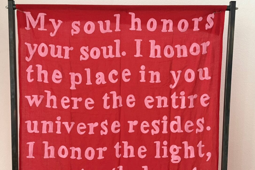 KARIEN BELLE Pashmina "POETRY" rot / rosa