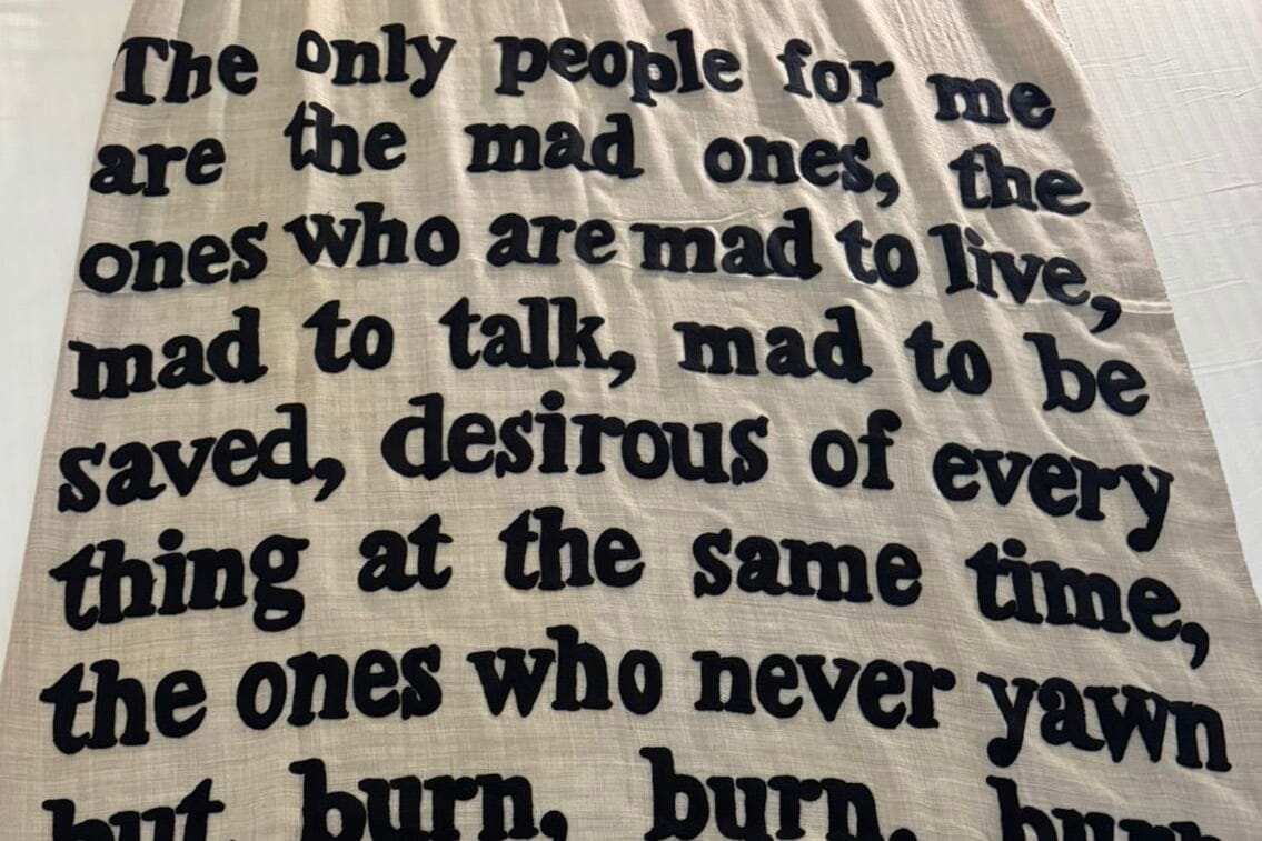 KARIEN BELLE Pashmina "POETRY" sand/black