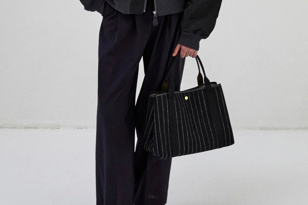 Flanneltasche "Traversée" medium pine stripe storm black