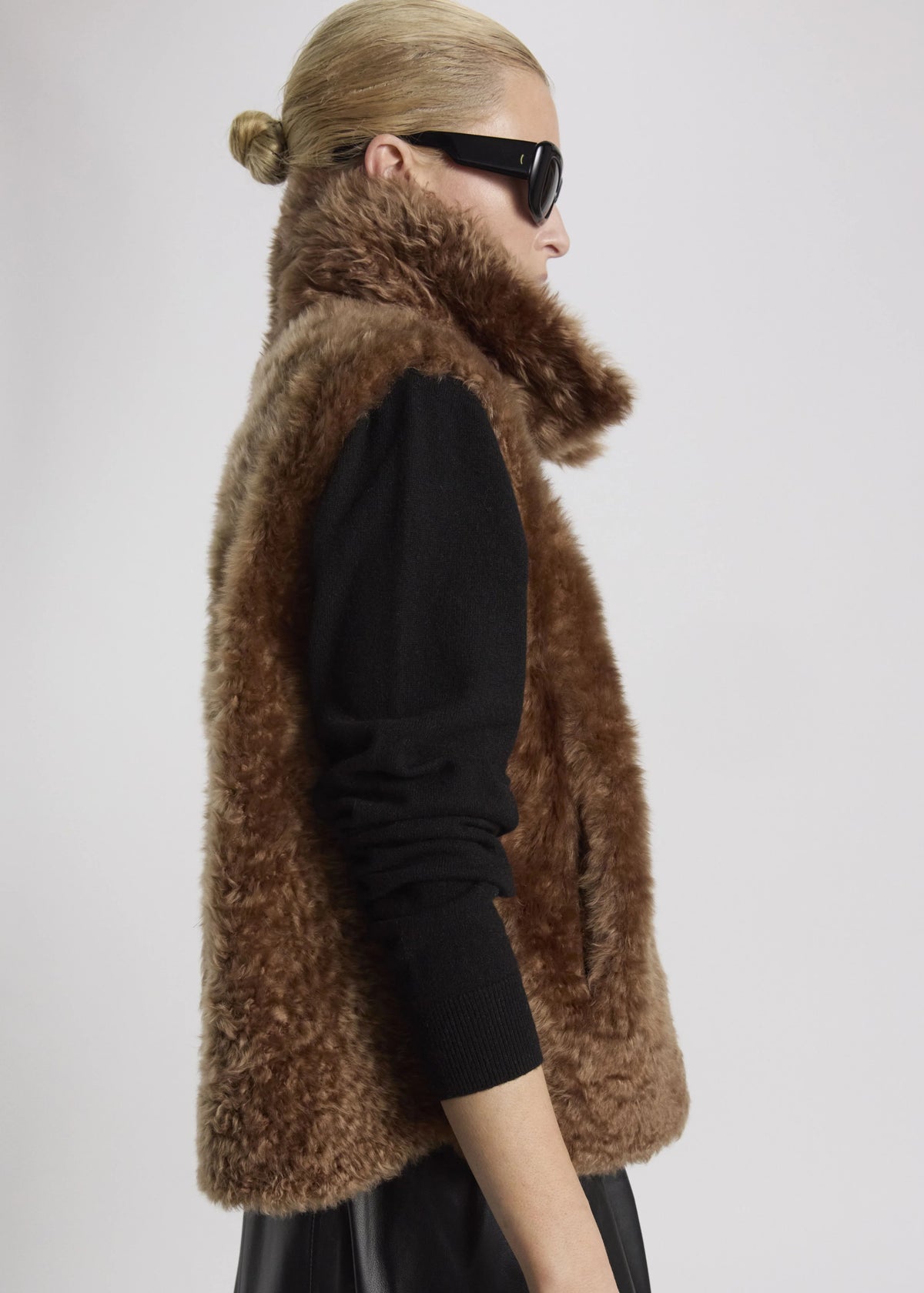 UTZON Rabbit jacket "OTZELOT" short