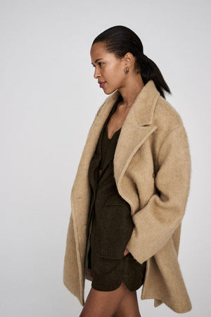 RABENS SALONER Fuzzy Oversized "LEANNA" sand