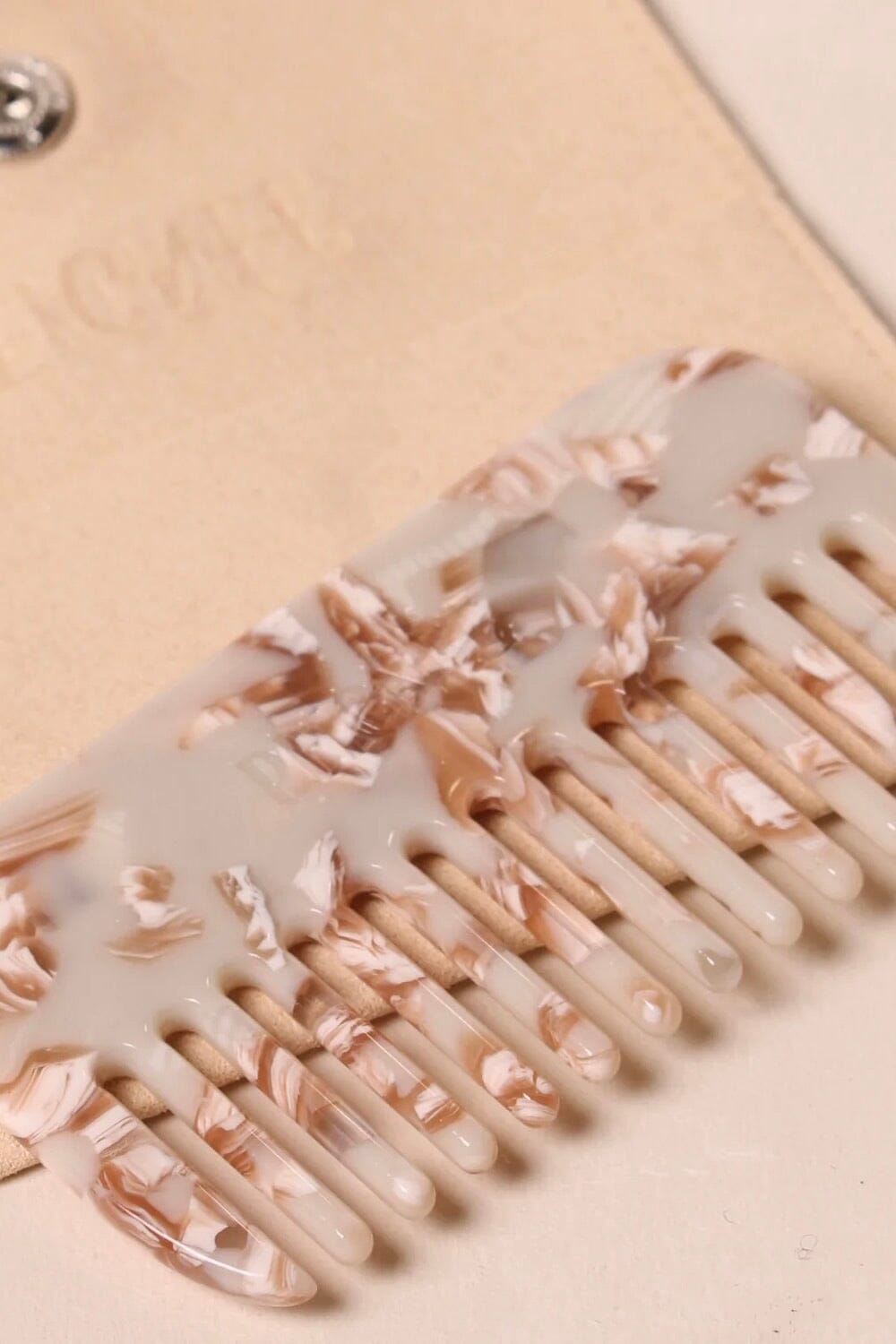 Peignée Paris Kamm  "VOYAGE" nougat