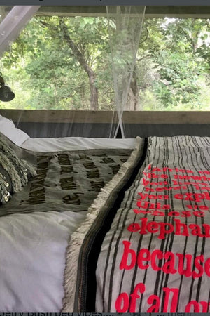 KARIEN BELLE WOOL Plaid "POETRY" off-white/black