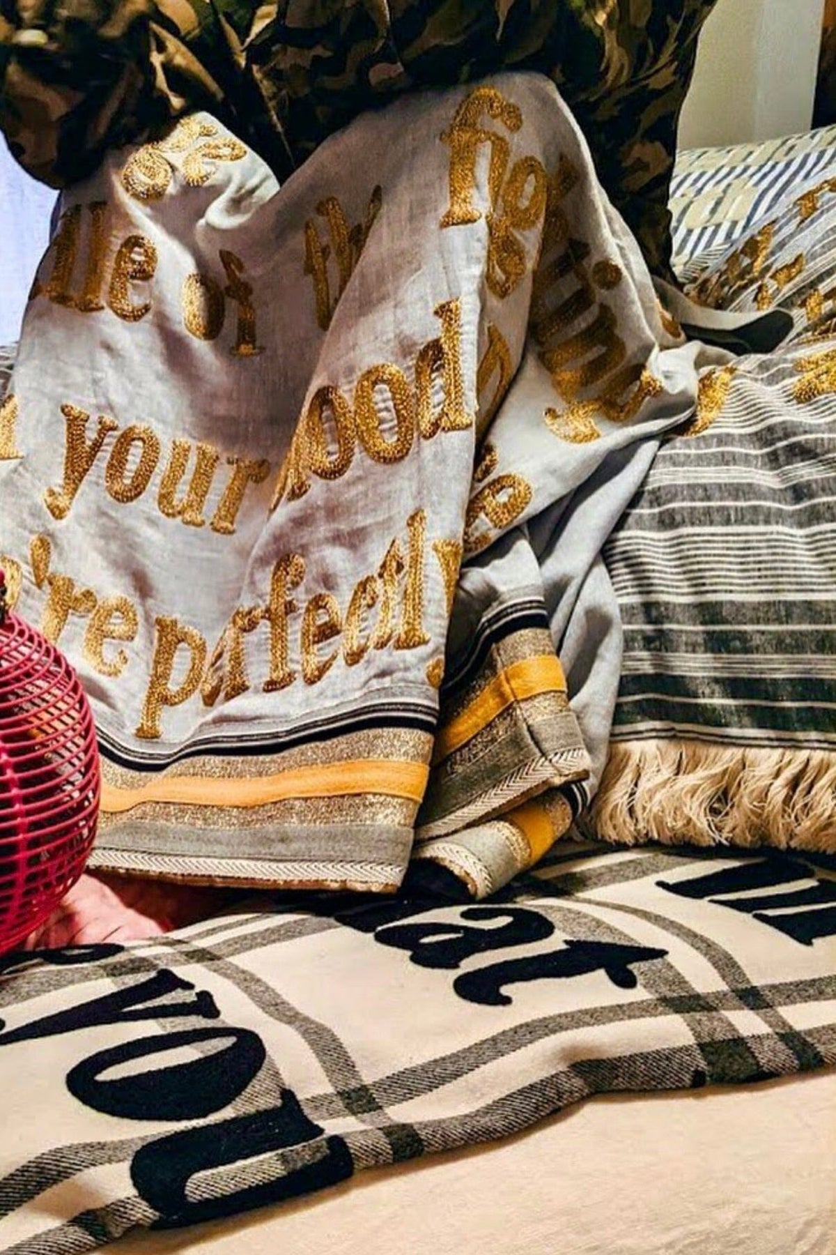 KARIEN BELLE WOOL Plaid "POETRY" off-white/black