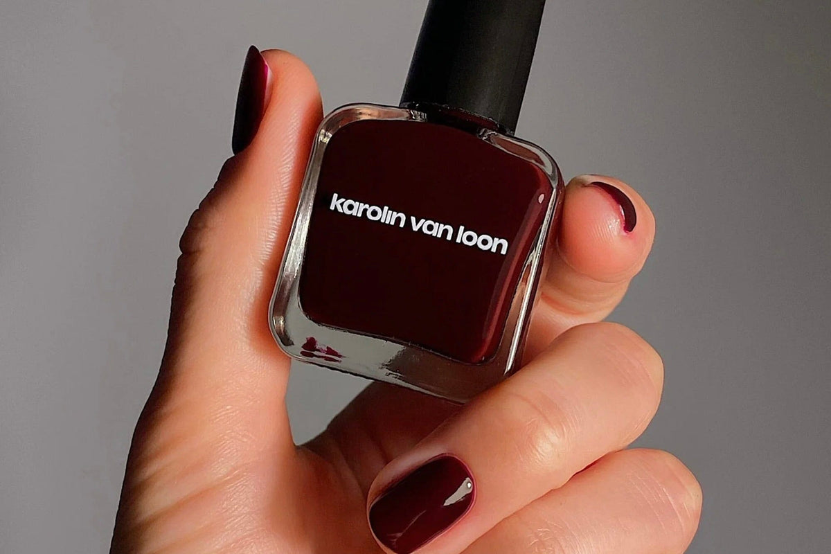 KAROLIN VAN LOON "42" Rouge Royale