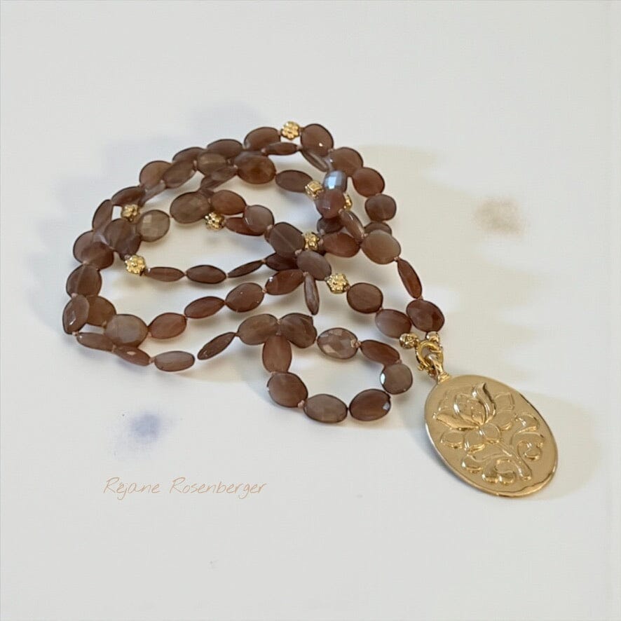 REJANE ROSENBERGER DESIGN Mondsteinkette "Lotus" oval