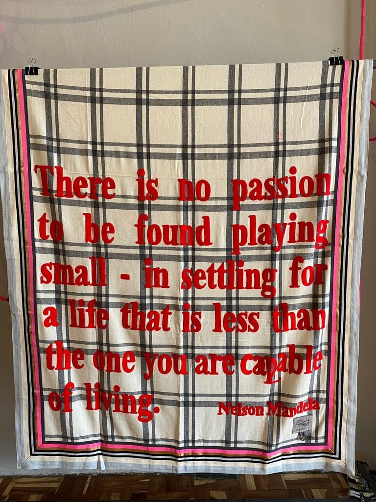 KARIEN BELLE WOOL Plaid "POETRY" off-white/red