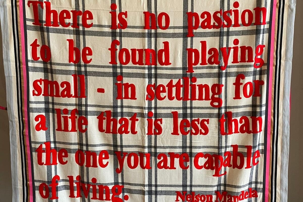 KARIEN BELLE WOOL Plaid "POETRY" off-white/red