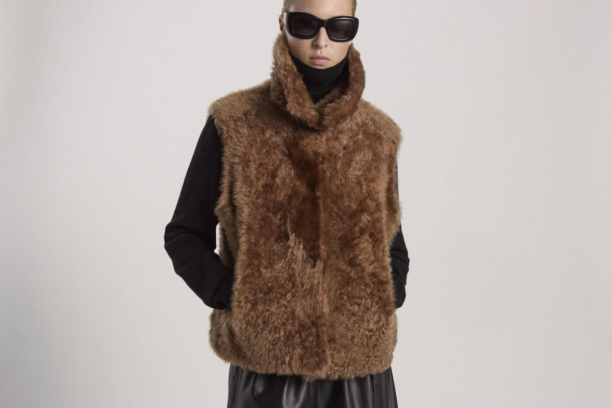 UTZON Rabbit jacket "OTZELOT" short