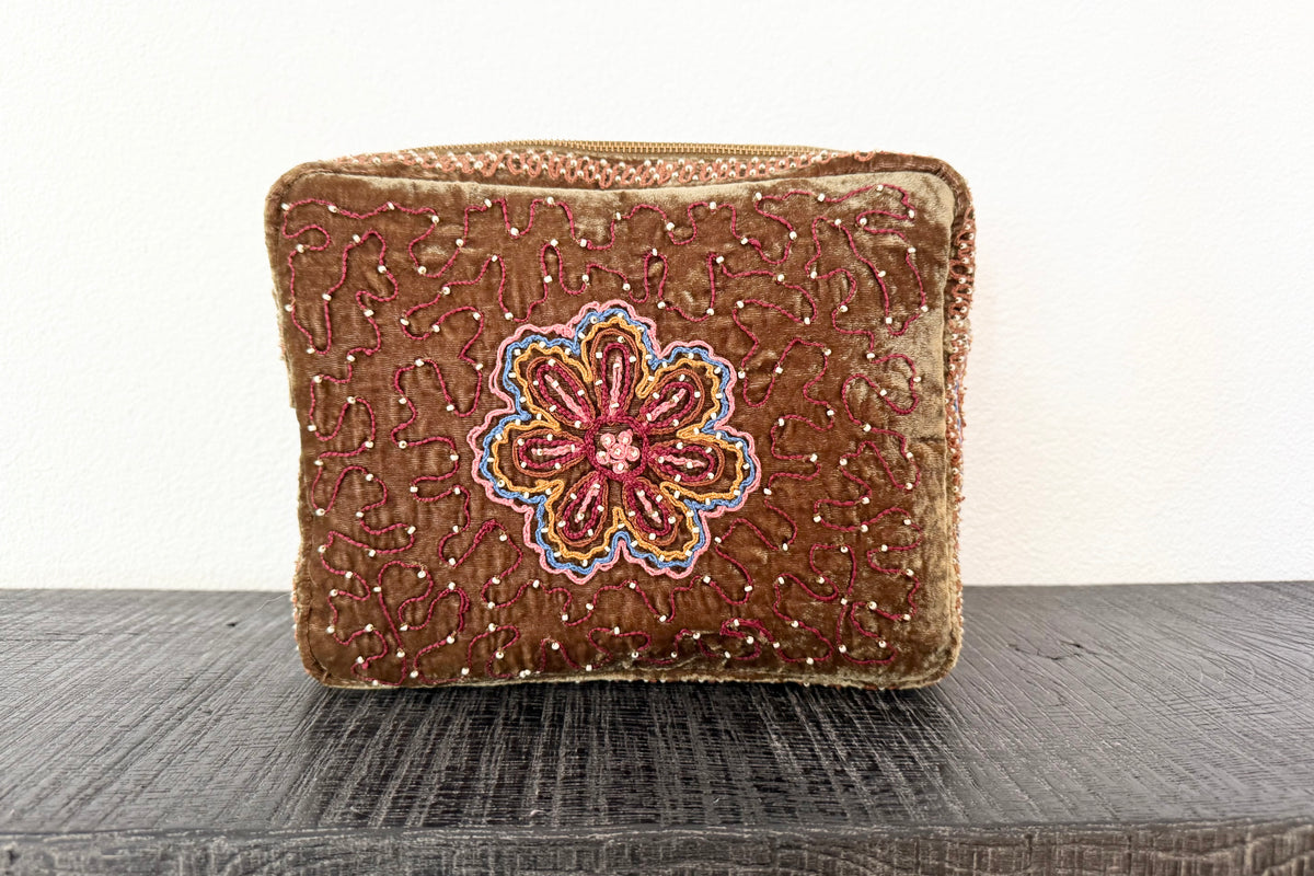 V.DE.VINSTER Velvet Necessaire oder Clutch oliv