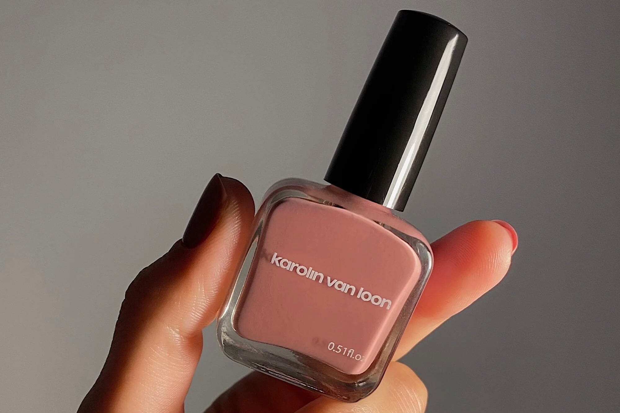 KAROLIN VAN LOON "55" Blush de Satin