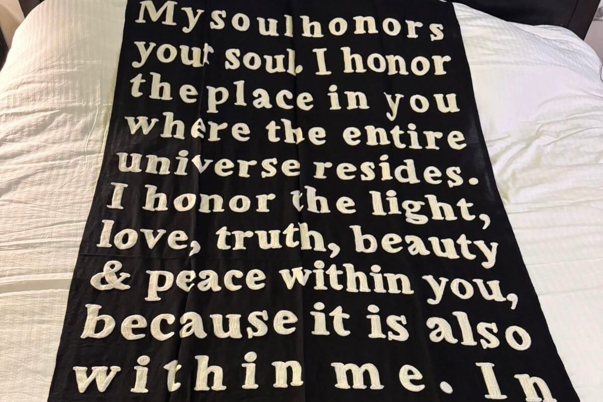 KARIEN BELLE Pashmina "POETRY" black/creme