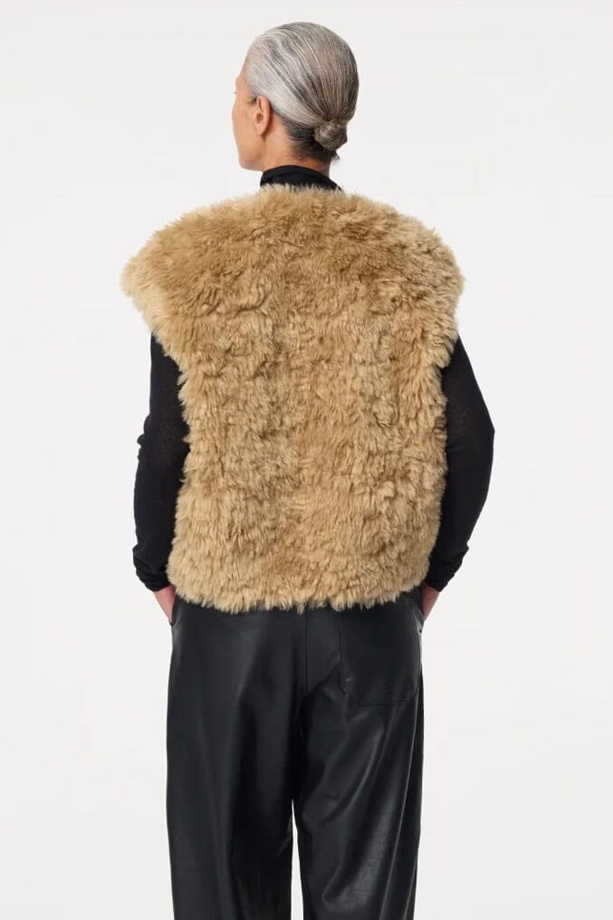 KNIT TED Fakefur Gilet "Opal" hazel