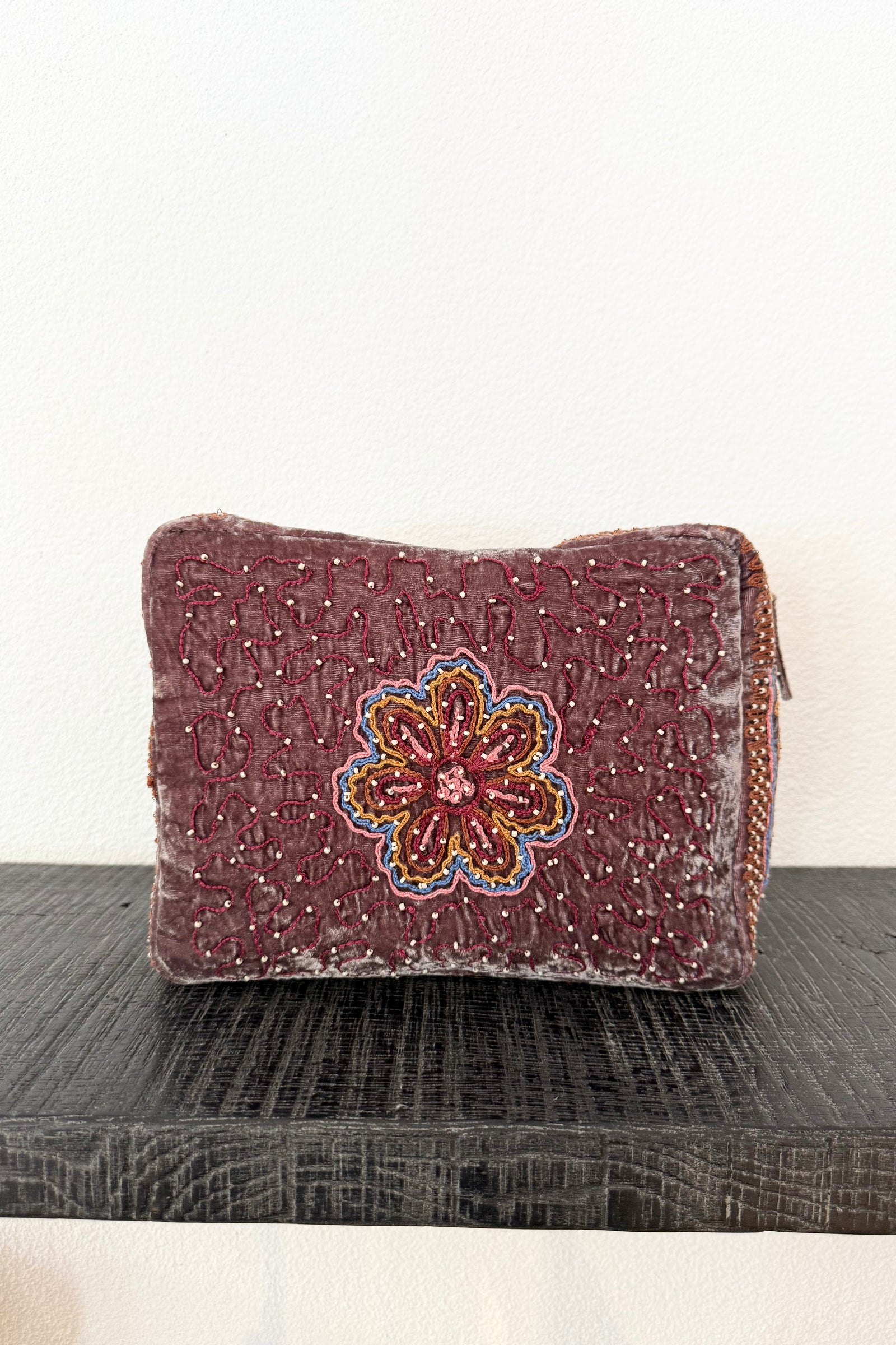 V.DE.VINSTER Velvet Necessaire oder Clutch flieder