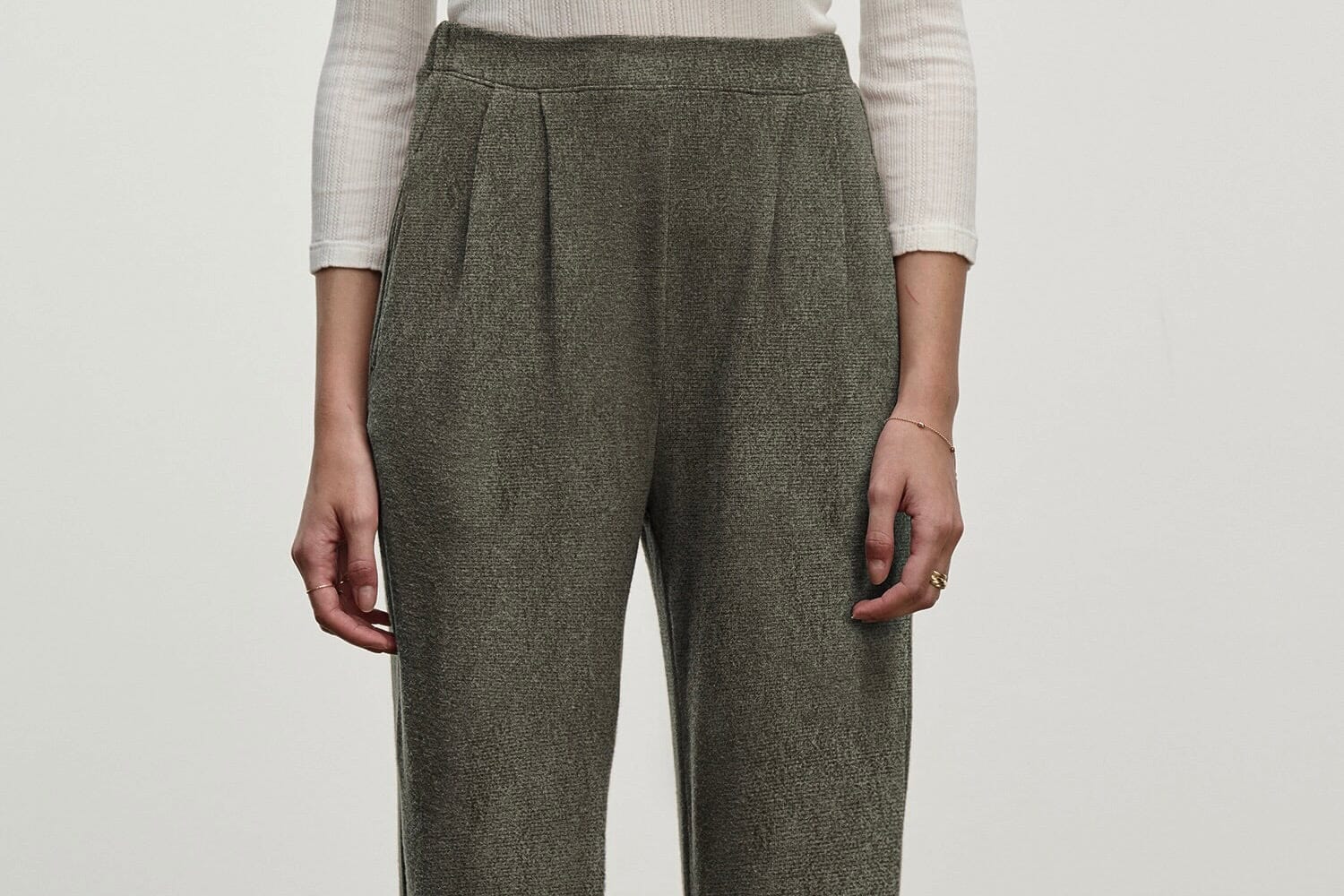 VELVET Joggerpants "ELIYA" army