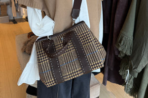 Flanneltasche "Traversée" small chocolat carro