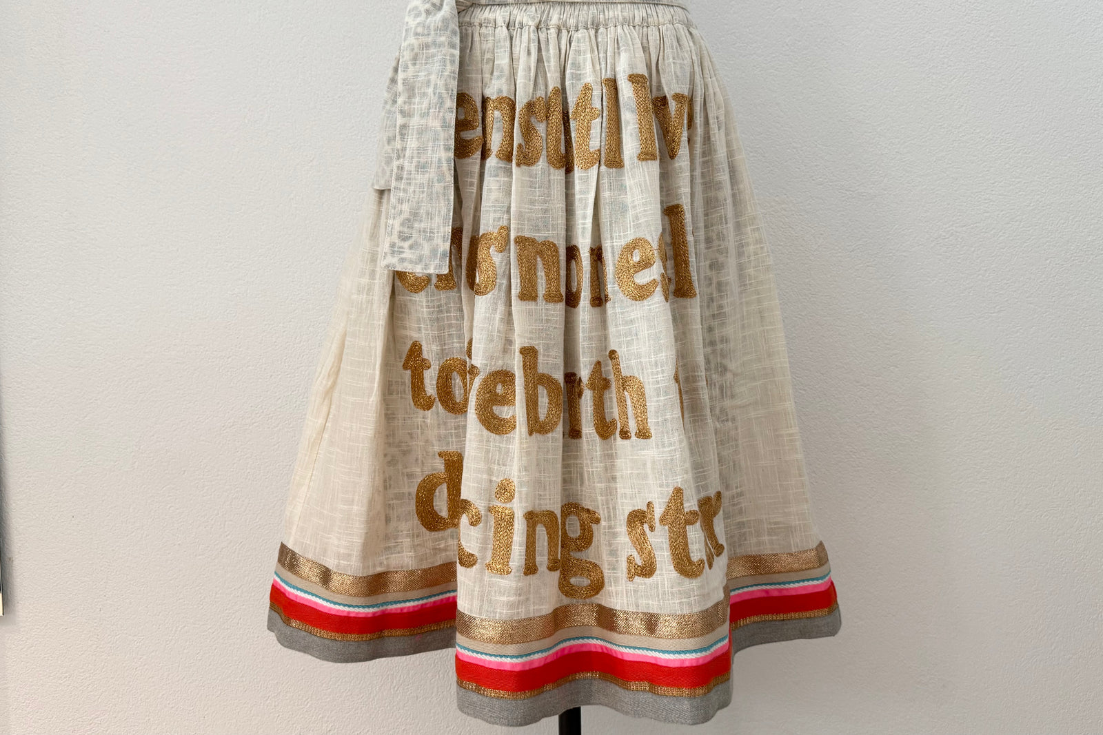 KARIEN BELLE Midi Skirt "POETRY" creme/rot