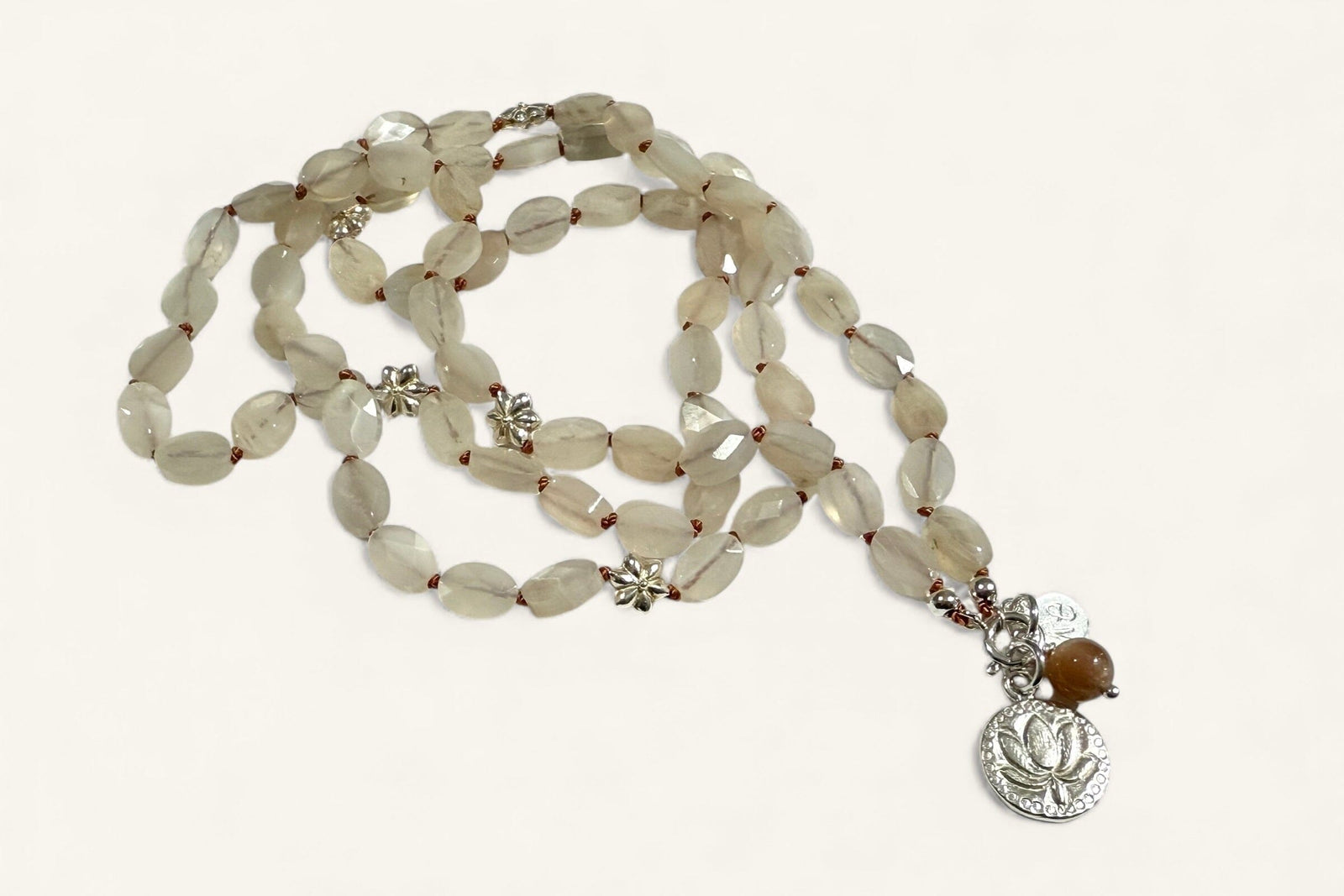 REJANE ROSENBERGER DESIGN Mondsteinkette "Lotus" round