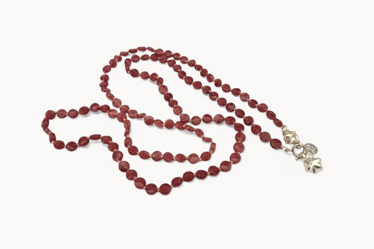 REJANE ROSENBERGER DESIGN Muscovitkette mit Lotusanhänger