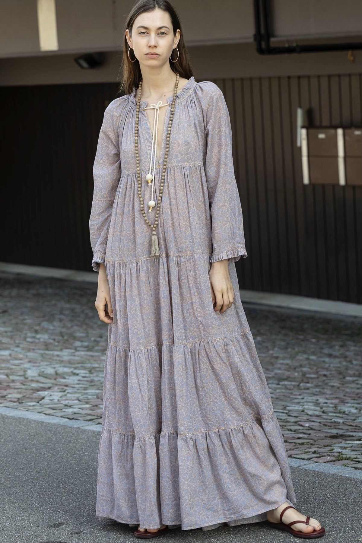 REJANE ROSENBERGER DESIGN Wooden vase "KIRA by Choice" dyed ice-blue