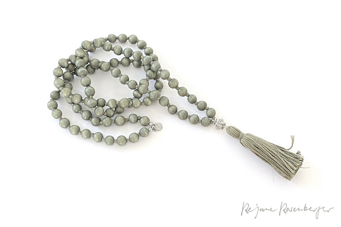 REJANE ROSENBERGER DESIGN Holzmala "Dia - Lotus" dyed storm - green