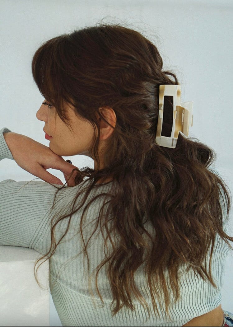 The Essential Clip "Midi"  von Minimalista  almond